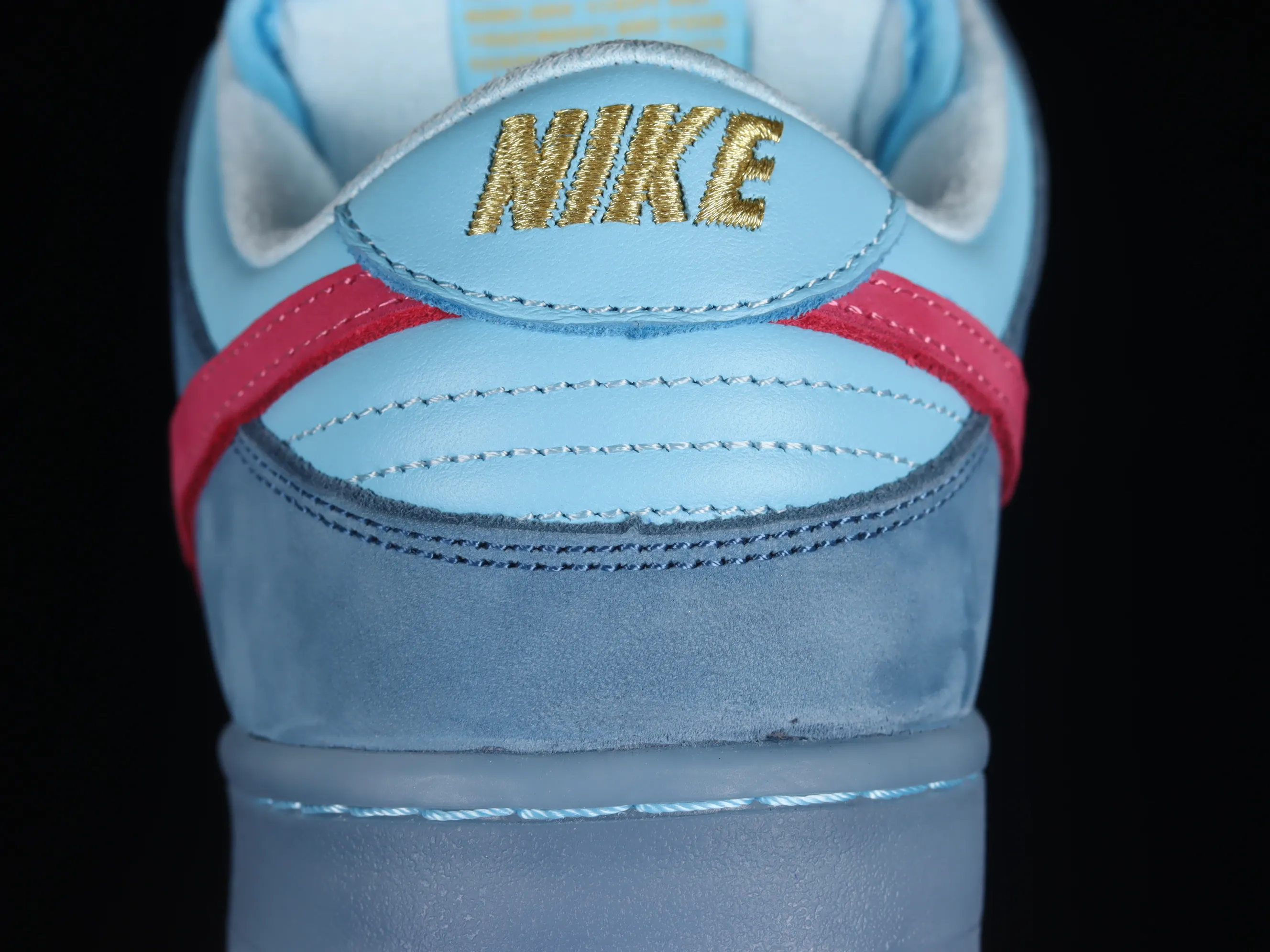 All Categories Nk SB Dunk Series Nk SB Dunk Low Low-top sneakers Run The Jewels x Nk SB Dunk Low joint model SB low-top casual sneakers DO9404-400